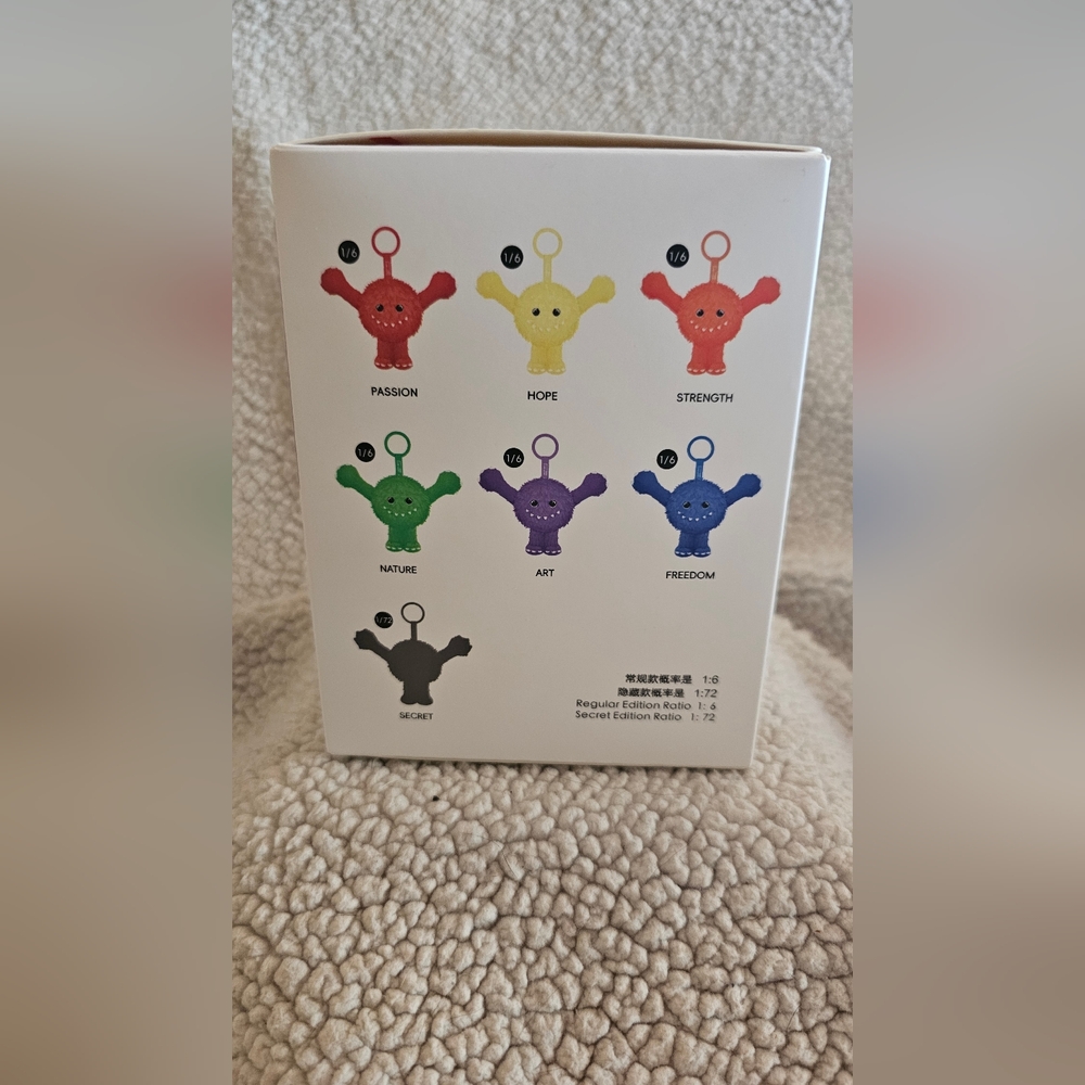 Instinctoy Hug You Plush Pendant Blind Box- Factory Sealed Authentic Pop Mart - Picture 2 of 6